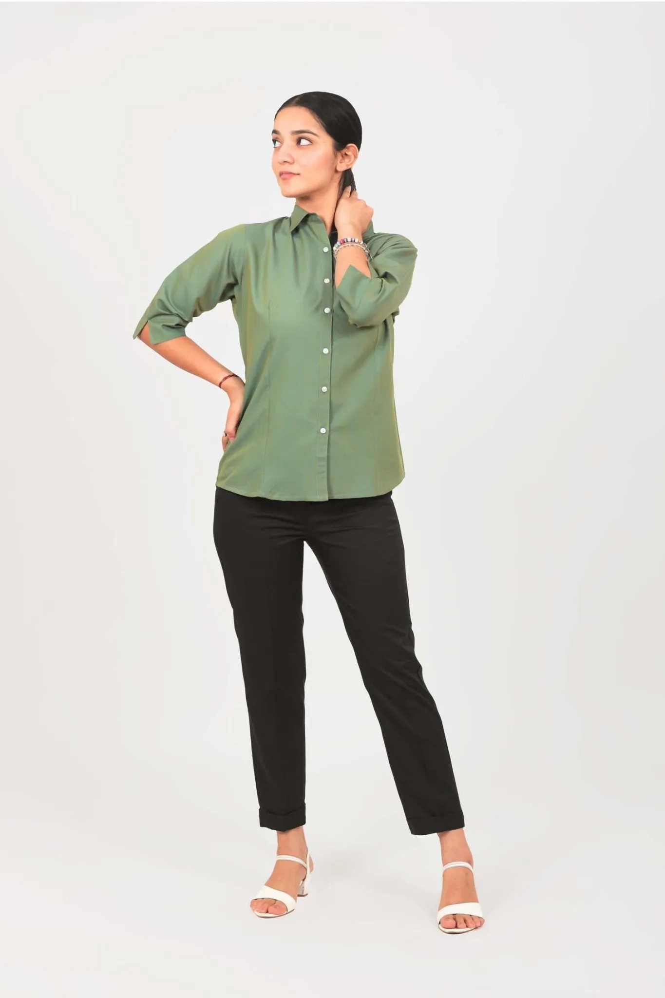 Bluebird Women Black Solid Casual Trouser