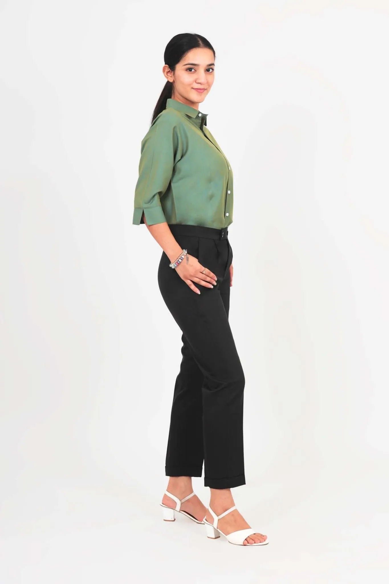 Bluebird Women Black Solid Casual Trouser